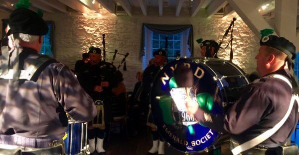 bag pipers at wedding nybg