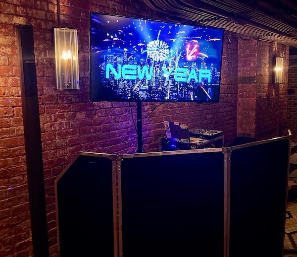 ny eve wedding at Beekman hotel Led screen with Happy New Year