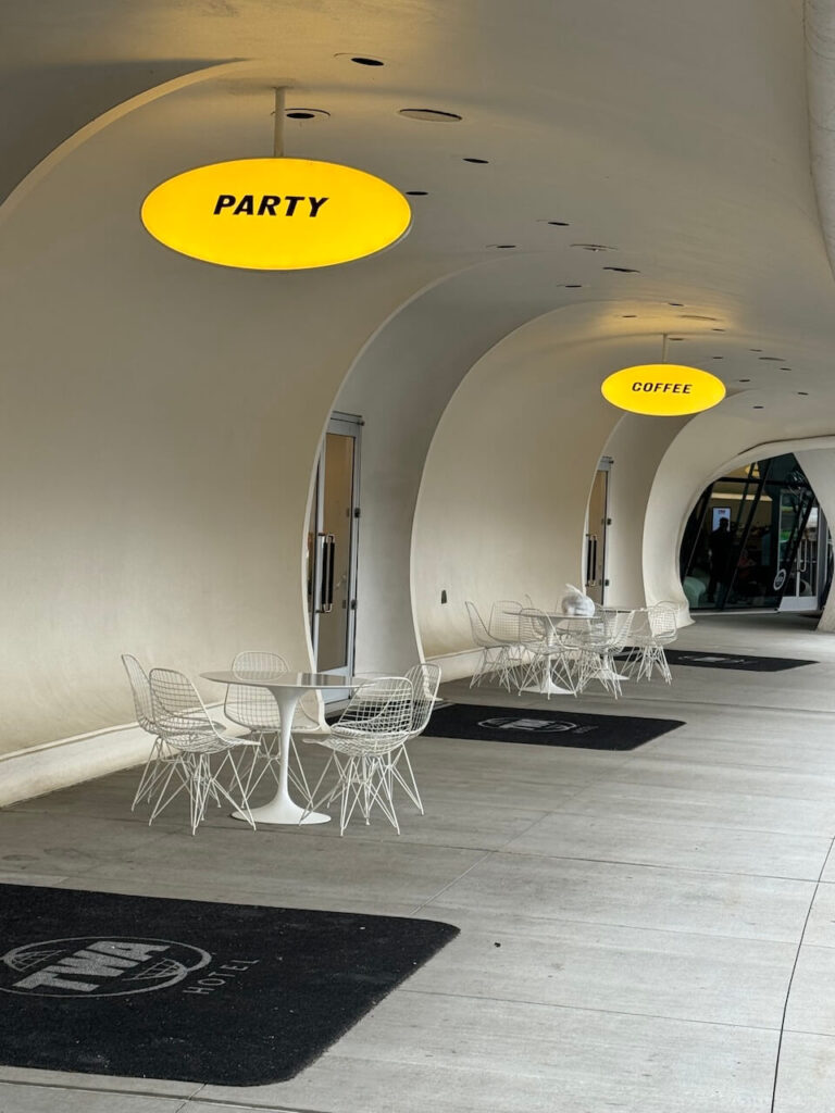 twa hotel outside entrance